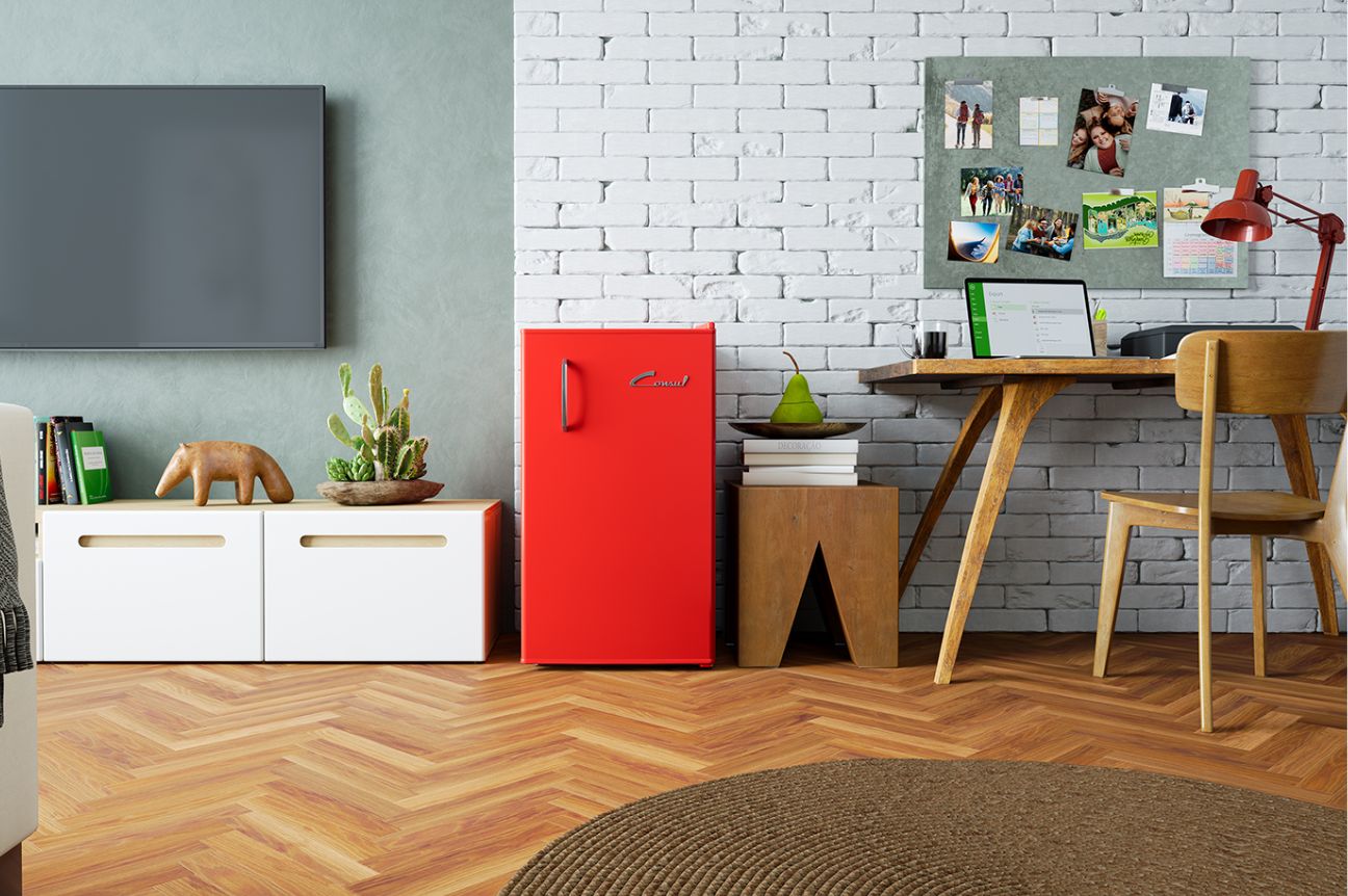 Frigobar com gás ecológico que não agride o meio ambiente e nem a camada de ozônio[2].