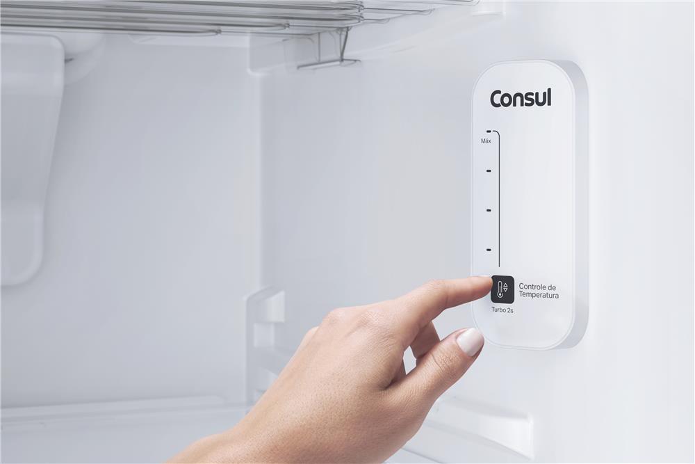 Gela rápido até quando está cheia! *Tempo de estabilização da temperatura do refrigerador pode variar dependendo da temperatura inicial da geladeira, de quantas vezes a porta é aberta nesse período e a temperatura ambiente.