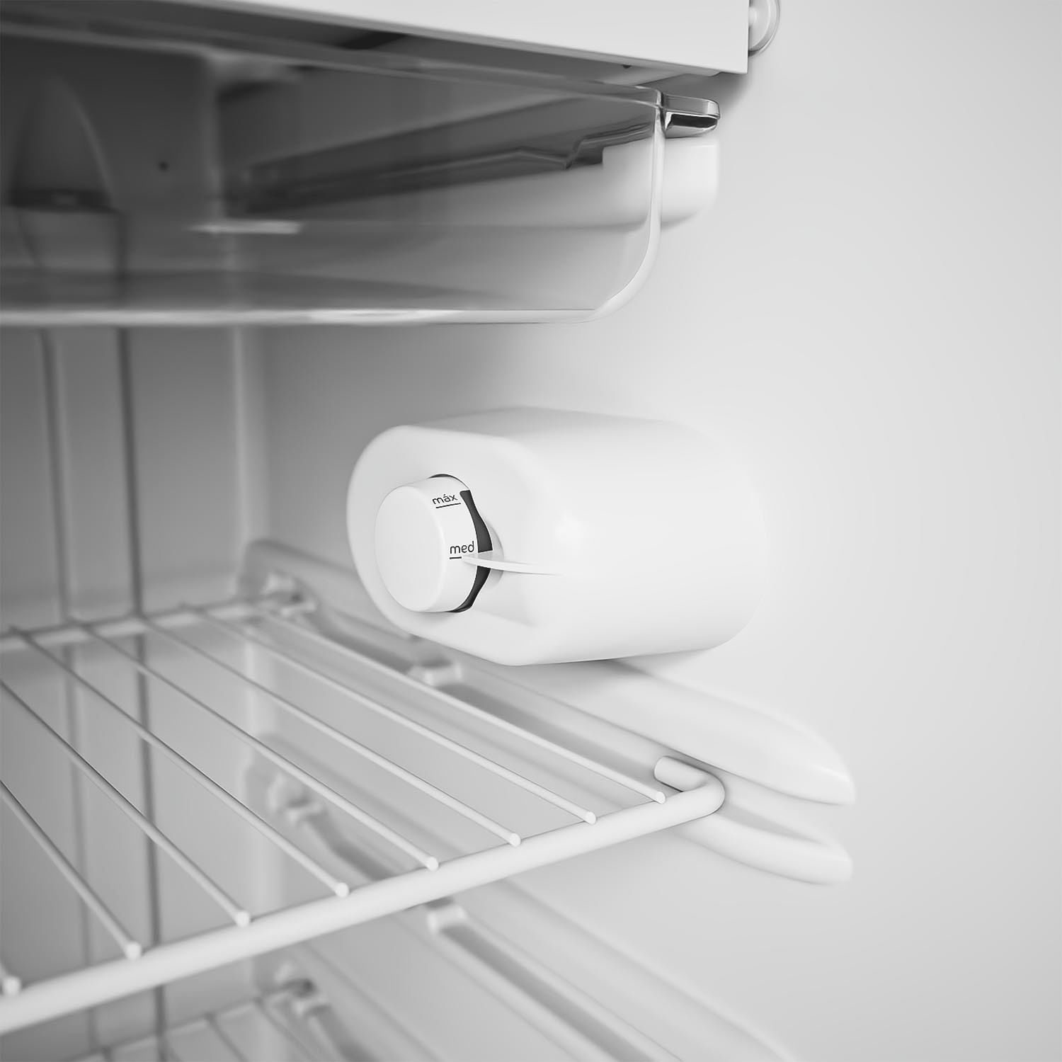 Com 3 níveis de temperatura disponíveis, dá pra ajustar o modo de refrigeração para dias de pouca ou muita abertura da porta. É só escolher entre mínima, média e máxima que fica tudo bem resfriadinho!