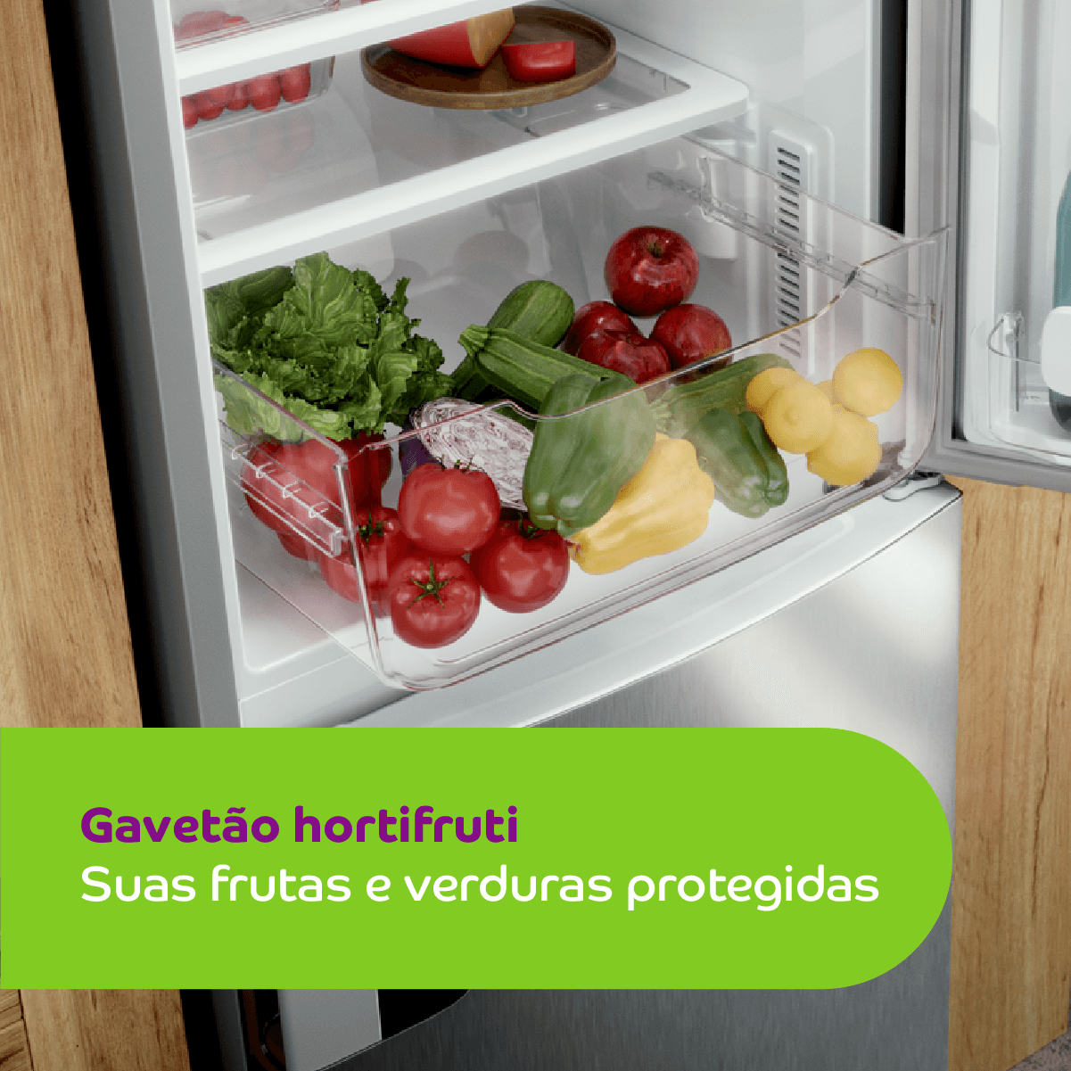 O gavetão agora está à altura das suas mãos no refrigerador, facilitando a organização e limpeza. Além de manter as frutas, verduras e legumes fresquinhos.