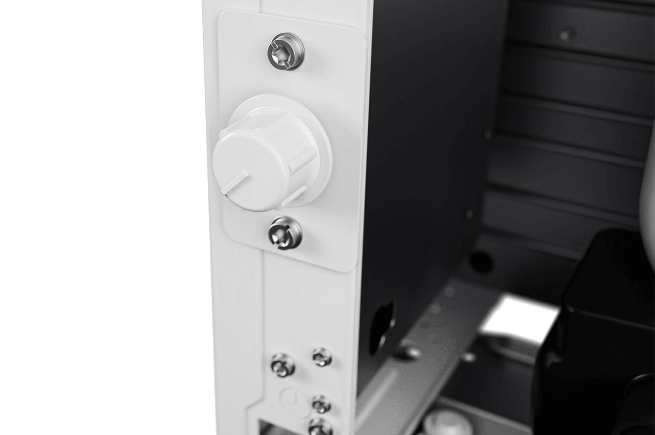 Com 3 níveis de temperatura (máximo, mínimo e médio), você pode ajustar facilmente para todas as suas necessidades com apenas um giro. Freezer vazio? Nível mínimo. Freezer cheio? Nível máximo.